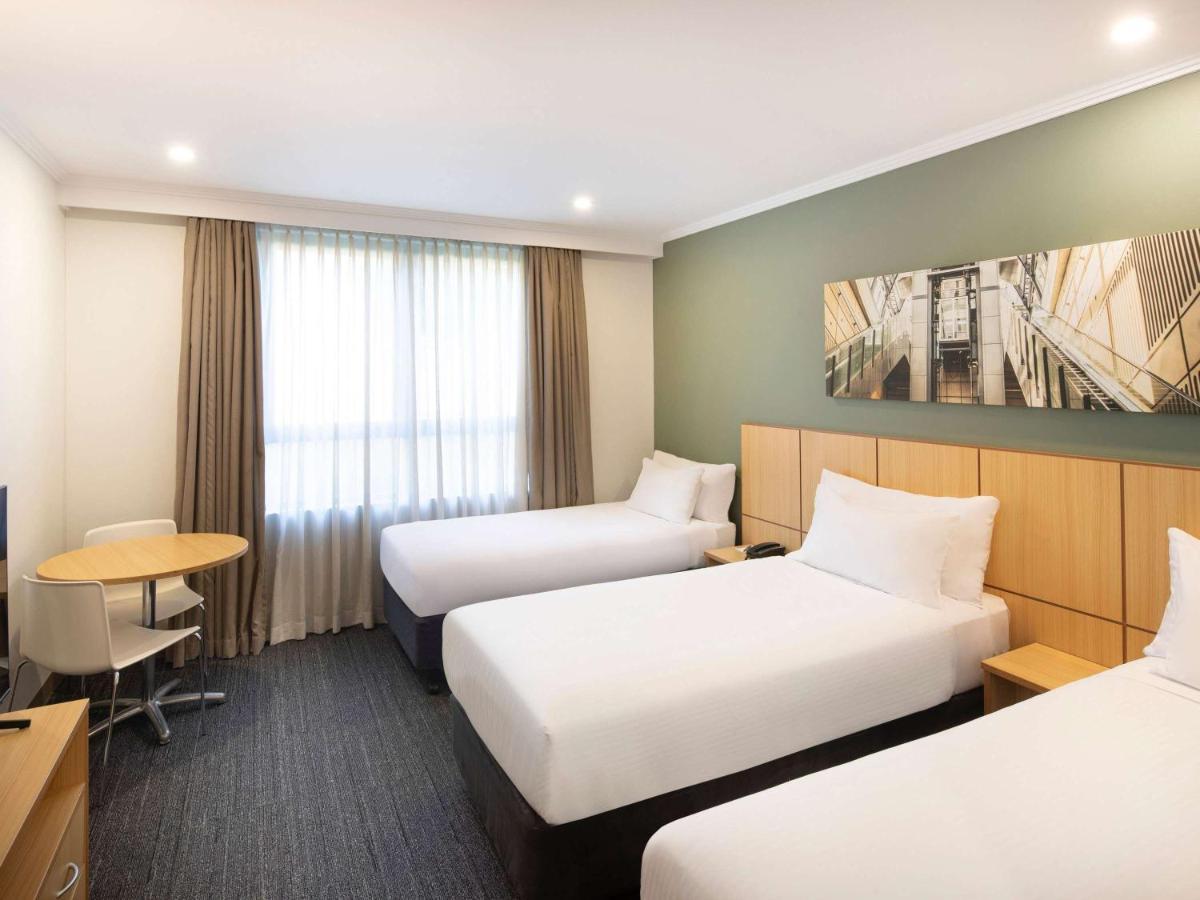 Hotel Mercure Sydney Macquarie Park Extérieur photo