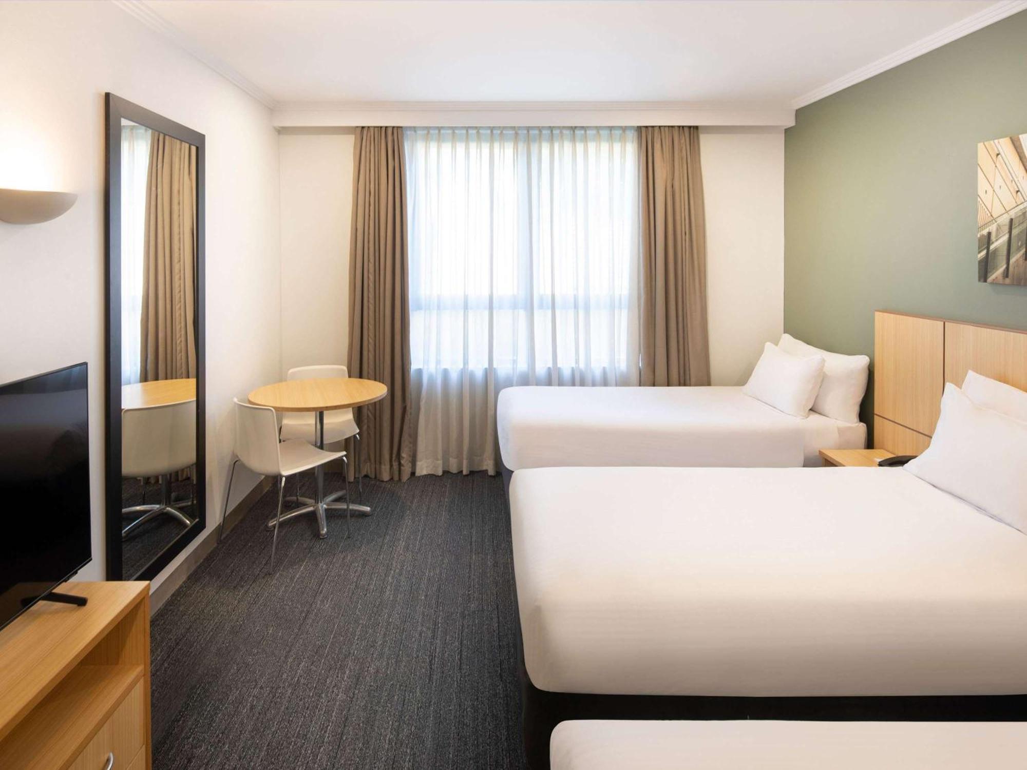 Hotel Mercure Sydney Macquarie Park Extérieur photo